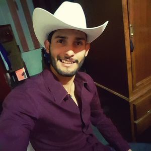 Meet your Posher, Fernando